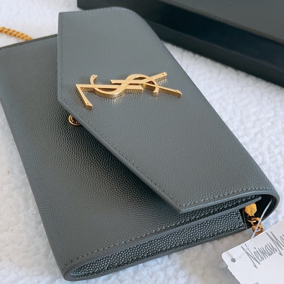 Saint Laurent Uptown Chain Wallet in Grain De Poudre Embossed Leather - Picture 13 of 16